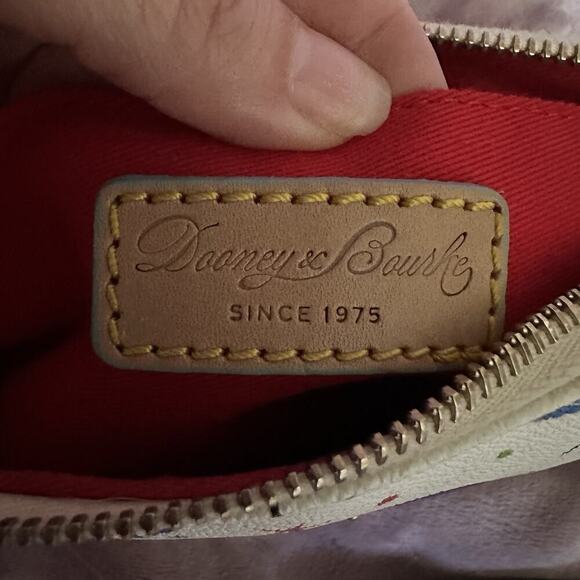 Dooney & Bourke Disney WDW Marathon 2015 Crossbody Dopey Mickey Hard To Find - Picture 5 of 9